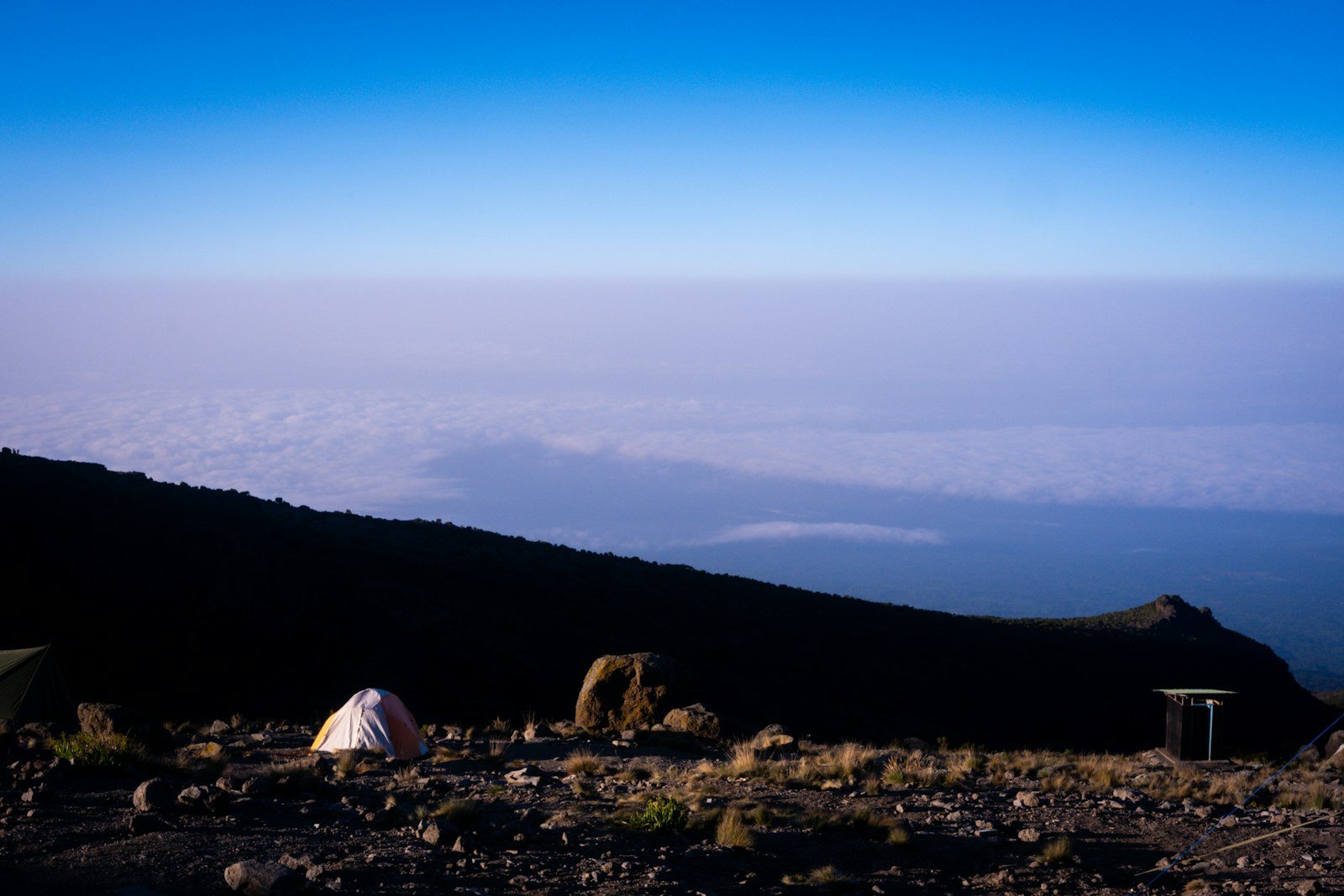 Tents on rocky terrain on Kilimanjaro — Tartaruga Safaris