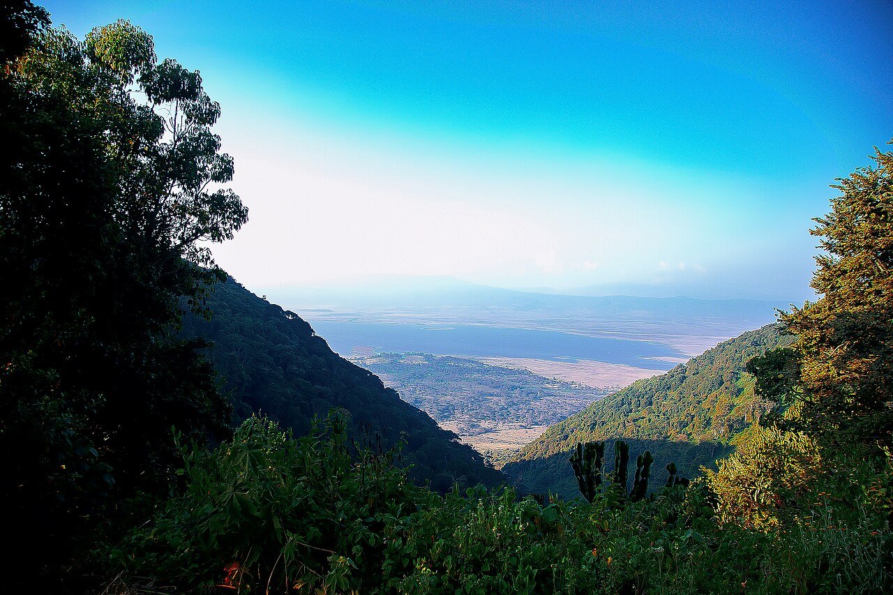 Landscape of Ngorongoro Crater — Tartaruga Safaris