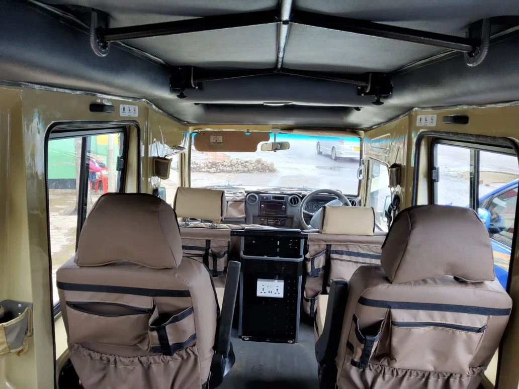 Tartaruga safari vehicle ready for a private journey