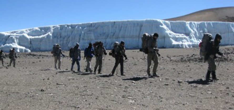 Climbers ascending Kilimanjaro in 2009 — Shira Route illustration