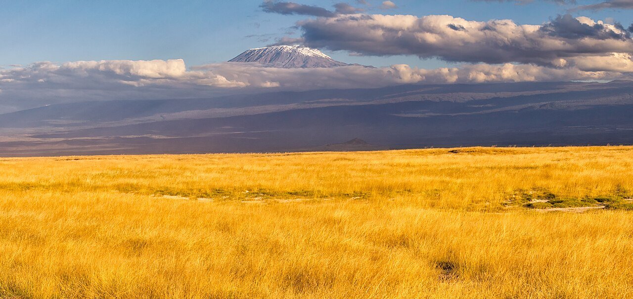 Paisaje del monte Kilimanjaro — Tartaruga Safaris